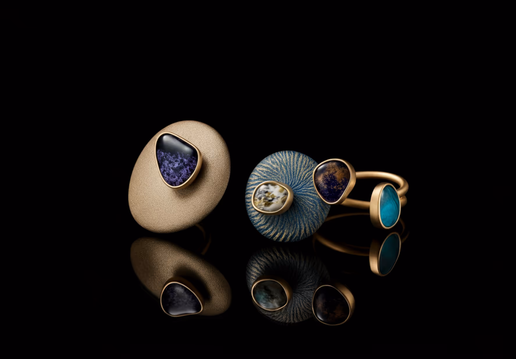 Innovative Jewelry Photography for E-commerce